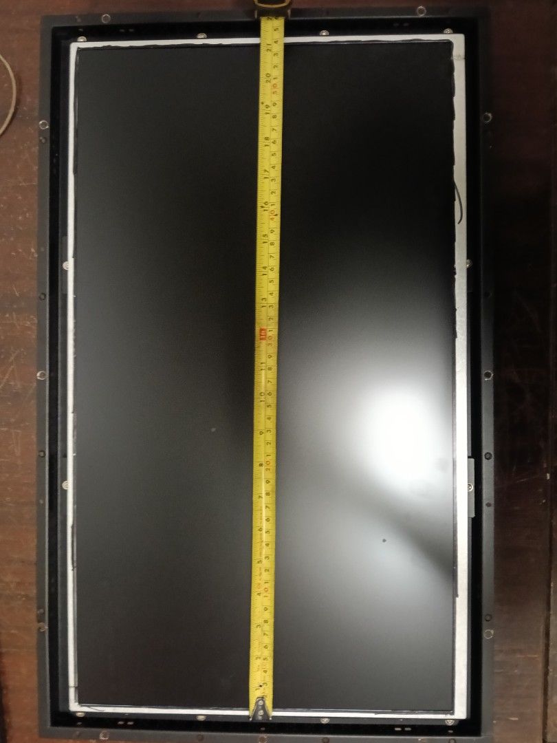 Faulty monitor501762395924090882