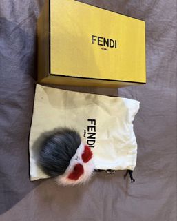 (Category: ) located in . Submitted by MrsMarieKondo (Listing ID 1447934637, Image 1). Description: .