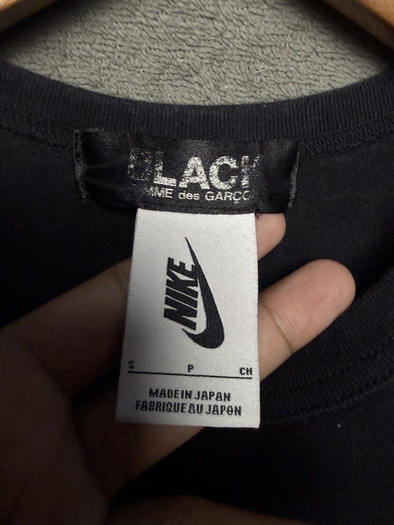 For sale authentic nike x comme des garcon (Category: Shirts) located in Taguig. Submitted by thasmallph (Listing ID 1448017141, Image 2). Description: Authentic legit Excellent condition No issue Excellent condition Dimes Width 20 Length 26.