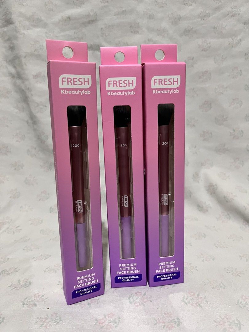 FRESH KbeautyLab Premium Setting Face Brush (3 pcs) (Category: Makeup) located in Pasig City. Submitted by anya2000 (Listing ID 1447949013, Image 1). Description: - Set of 3 KbeautyLab premium setting face brushes - Model 200 - Ideal for professional makeup application - Features stylish purple gradient handles - Essential addition to any makeup kit.
