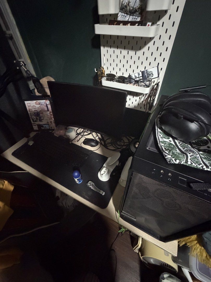 Full set desktop (no graphics card)502186985768898561