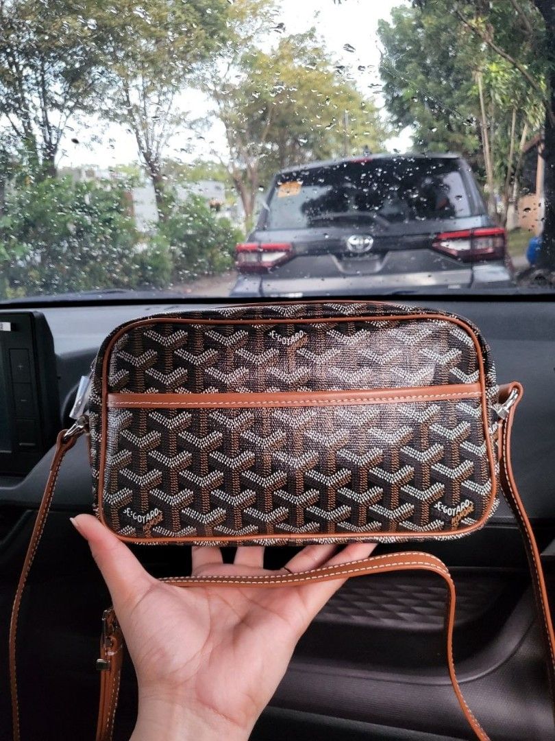 GOYARD CAP VERT PM BAG FROM JAPAN (Category: Luxury Bags & Wallets) located in Manila. Submitted by tianasmom (Listing ID 1448074350, Image 1). Description: 🇯🇵FROM JAPAN 💯 GENUINE LEATHER WITH DUSTBAG WITH BOOKLET WITH CODE.