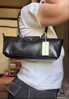 (Category: ) located in . Submitted by lyn0618 (Listing ID 1447991481, Image 1). Description: .