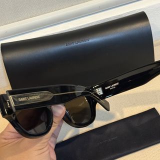 (Category: ) located in . Submitted by shop.arrival (Listing ID 1447980030, Image 1). Description: .