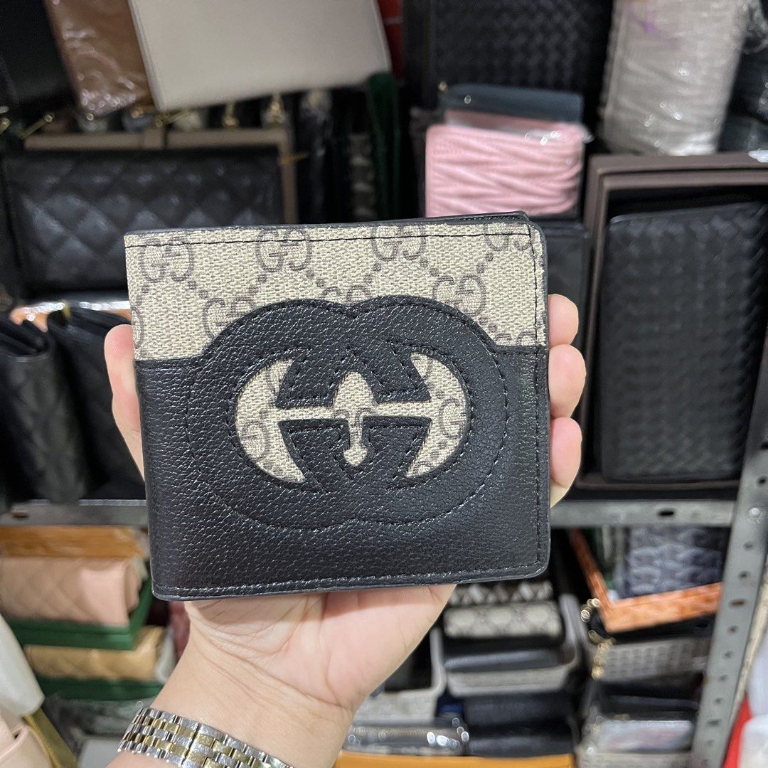 gucci mens wallet blk brown (Category: Wallets & Card holders) located in Manila. Submitted by lizzy.cloud (Listing ID 1448004523, Image 1). Description: .