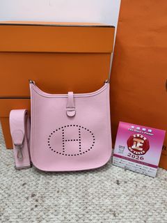 （分類：）位於 。 由 heysishk 提交（商品編號 1448045350，圖片 1）。簡介： 。