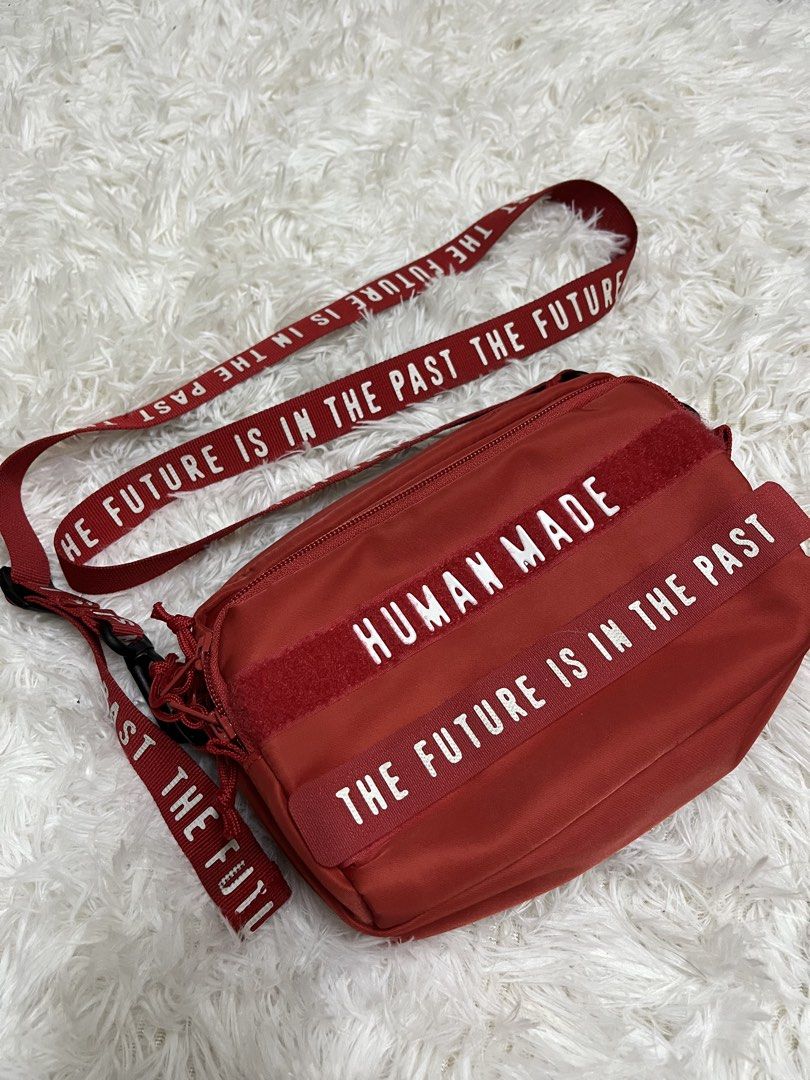 Human made (Category: Sling Bags) located in Ayer Baloi. Submitted by ballacknab77468 (Listing ID 1447990229, Image 1). Description: Human made military pouch Cond like new baru pakai dua kali Cod area jb jauh pos Nego.
