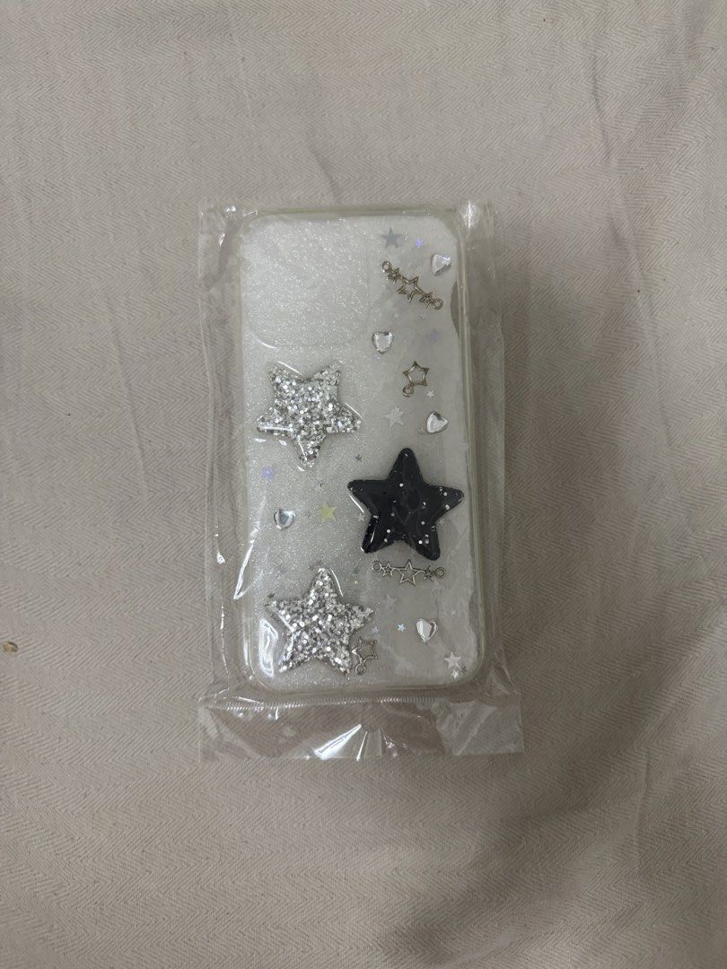IPH 15 PRO MAX PHONE CASE - RETRO (Category: iPhone 15 Series) located in Balanga. Submitted by nsmrkii (Listing ID 1448038301, Image 1). Description: .