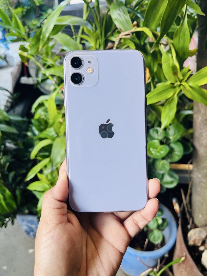 iPhone 11 (Category: iPhone 11 Series) located in Quezon City. Submitted by chel2704 (Listing ID 1447884623, Image 2). Description: iPhone 11 unit/case only Fix 🅿️8,500‼️ 128gb 100% Battery health No sim restriction 26.5 IOS ver. Unli reset No issue Never pa narepair Loc: Qc commonwealth.