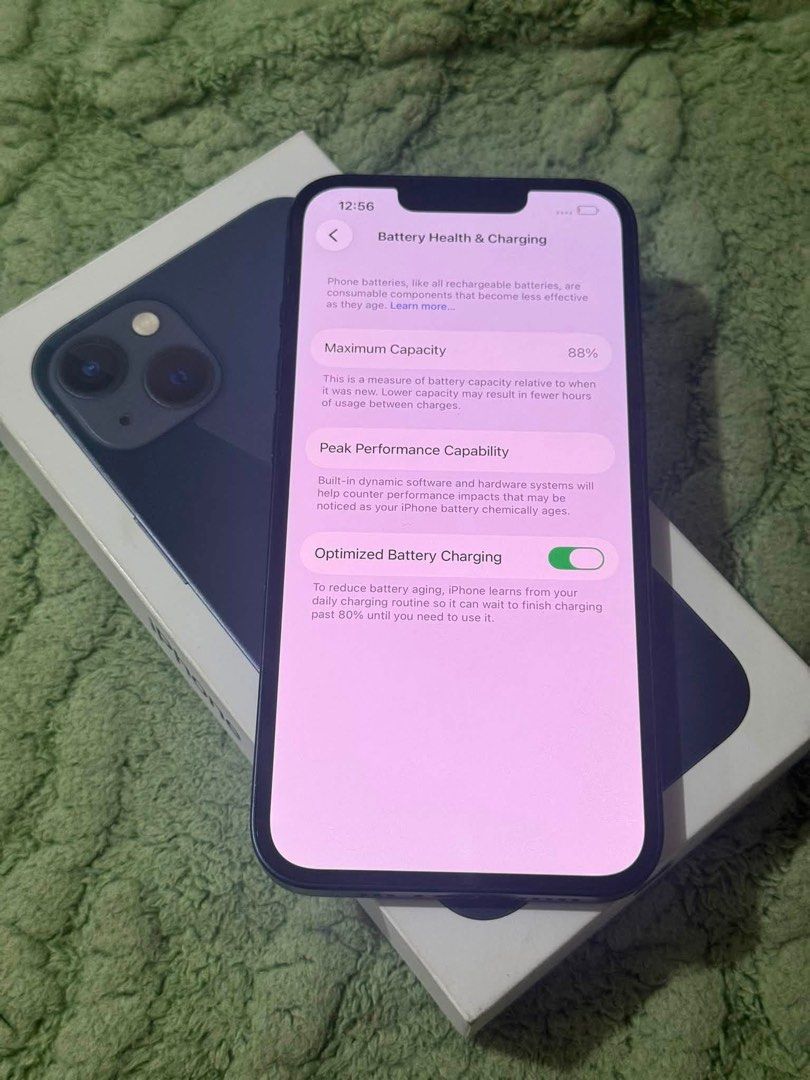 iPhone 13 128gb Graphite (Category: iPhone 13 Series) located in Manila. Submitted by deadboy1999 (Listing ID 1447884862, Image 3). Description: iPhone 13 128gb from Power Mac No issue smooth Unit Cord Orig Box.