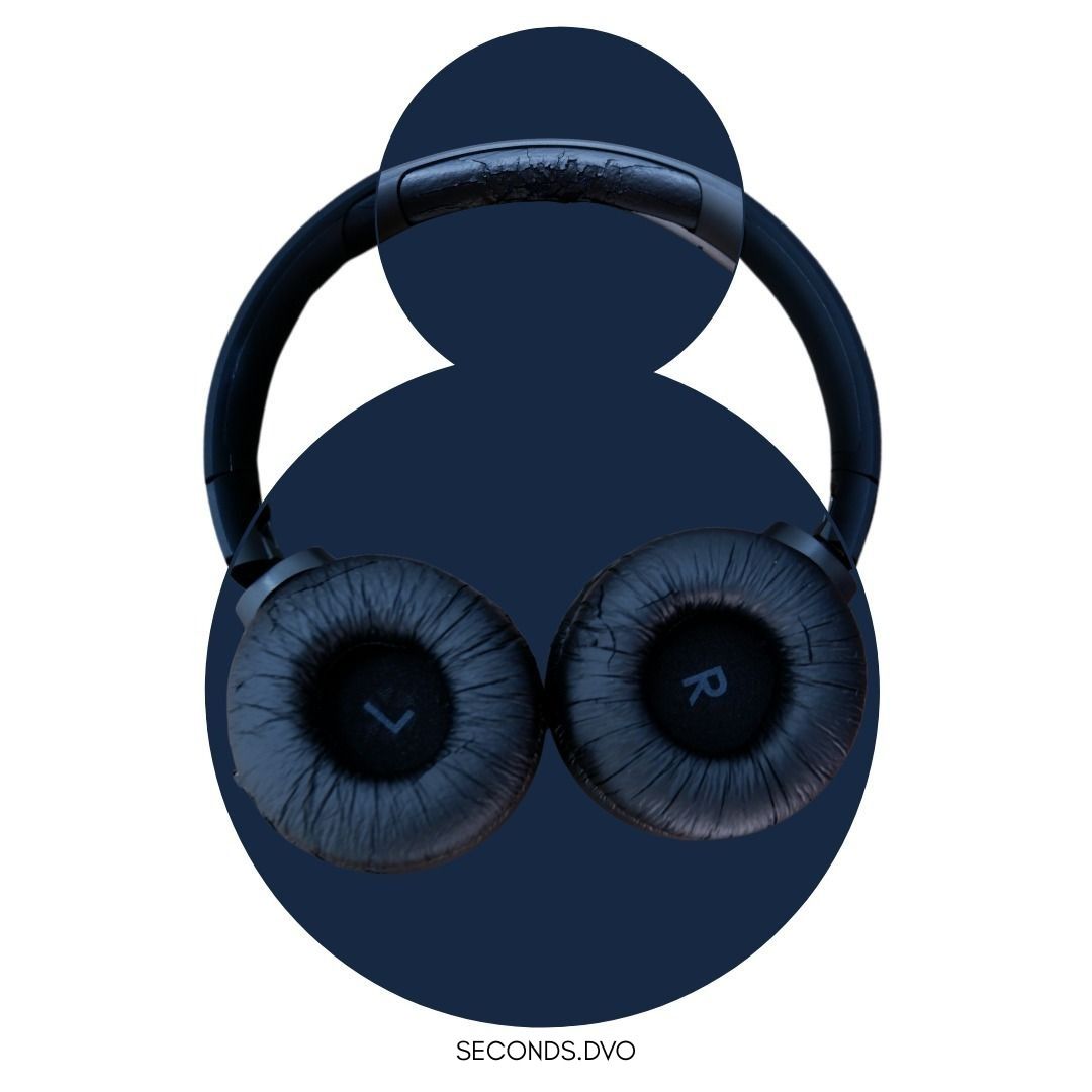 JBL Wireless Headphones (Category: Headphones & Headsets) located in Davao. Submitted by seconds.dvo (Listing ID 1373453814, Image 2). Description: - 💯 Authentic - Still works great - Comes with its original cord - With free hard case, unused earcup protector, & stand/holder - Condition: 7/10 - Issue: flaking on the top & ear cushions - Payment: Gcash, GoTyme, UB - Location: Davao City .
