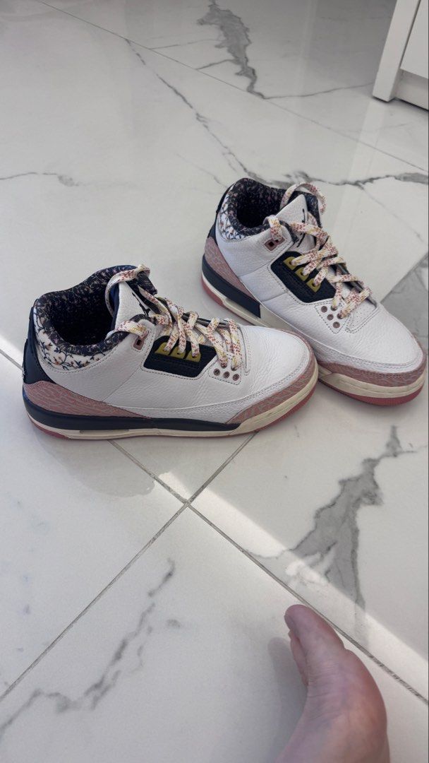 Jordan nearly new （分類：嬰兒及小童流行時尚）位於 Hong Kong。 由 angel1spy 提交（商品編號 1447951454，圖片 1）。簡介： Size 6Y。