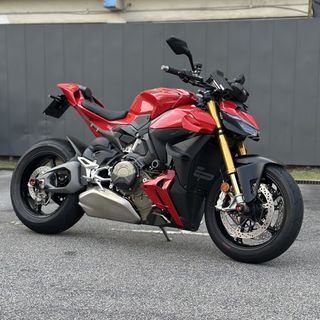 (Category: ) located in . Submitted by forza_ducati (Listing ID 1448057391, Image 1). Description: .