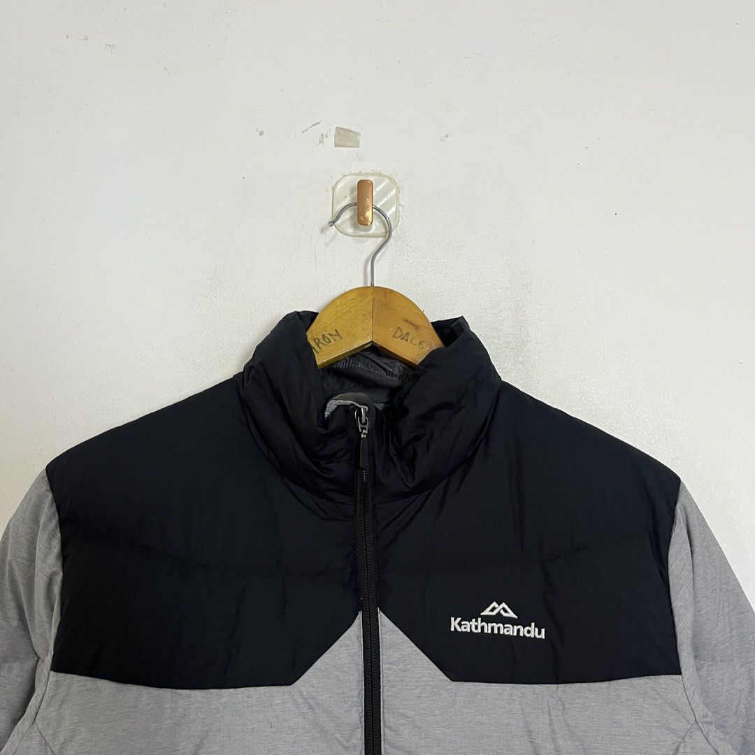 KATHMANDU 550 SERIES LIGHTWEIGHT PUFFER JACKET (Category: Coats, Jackets and Outerwear) located in Minalin. Submitted by winterjacket.ph (Listing ID 1448026729, Image 3). Description: KATHMANDU LIGHTWEIGHT DOWN 550 series Width 20 Length 26 Medium to Large womens Good as new 990 + SF .