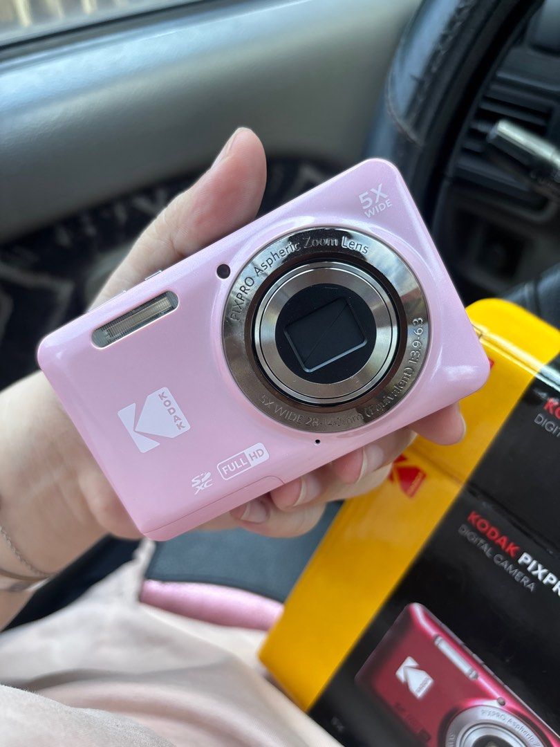 Kodak PIXPRO FZ55 (Category: Cameras) located in Bulacan. Submitted by ajtwozero (Listing ID 1448034107, Image 2). Description: - Kodak PIXPRO FZ55 Digital Camera - 16 Megapixels for clear photos - 5x Optical Zoom to get closer - 2.7" LCD screen for easy viewing - Full HD Video Recording - Includes original box complete - Ideal for everyday photos and videos.