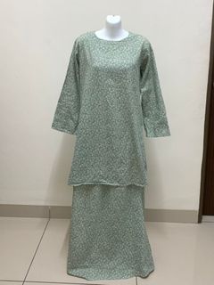 (Category: ) located in . Submitted by aunty.bed (Listing ID 1448067848, Image 1). Description: .