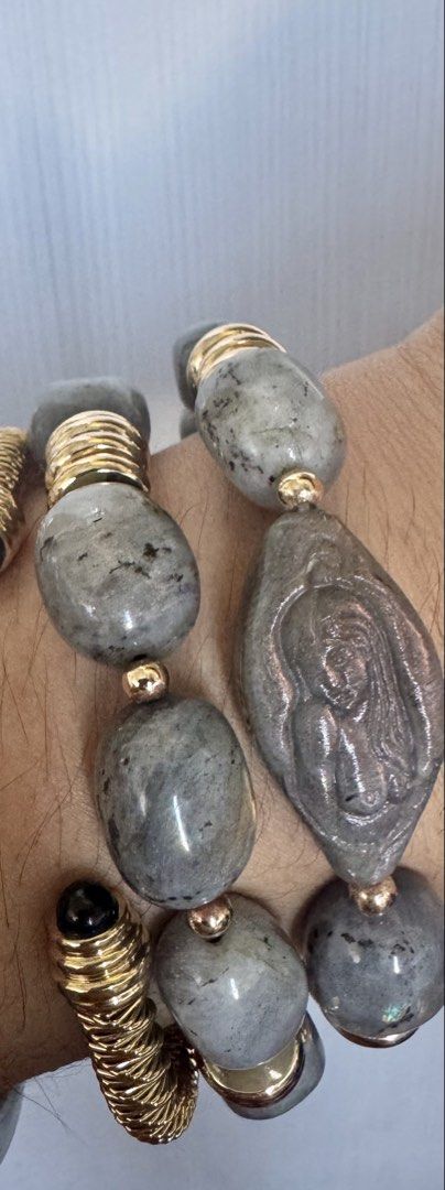 Labradorite bracelet labra natural stones (Category: Bracelets) located in Quezon City. Submitted by nics006 (Listing ID 1447885412, Image 2). Description: Design A- 1000 Design B -1300 ✨Labradorite is like a magic helper stone. People love it because it: • Keeps bad energy away – Like a shield for your feelings • Helps you trust yourself – Makes your gut feelings stronger • Calms your mind – Good for stress and worry • Makes you feel more connec