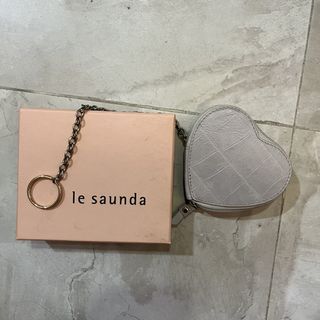 （分類：）位於 。 由 annawongys.1 提交（商品編號 1447933764，圖片 1）。簡介： 。