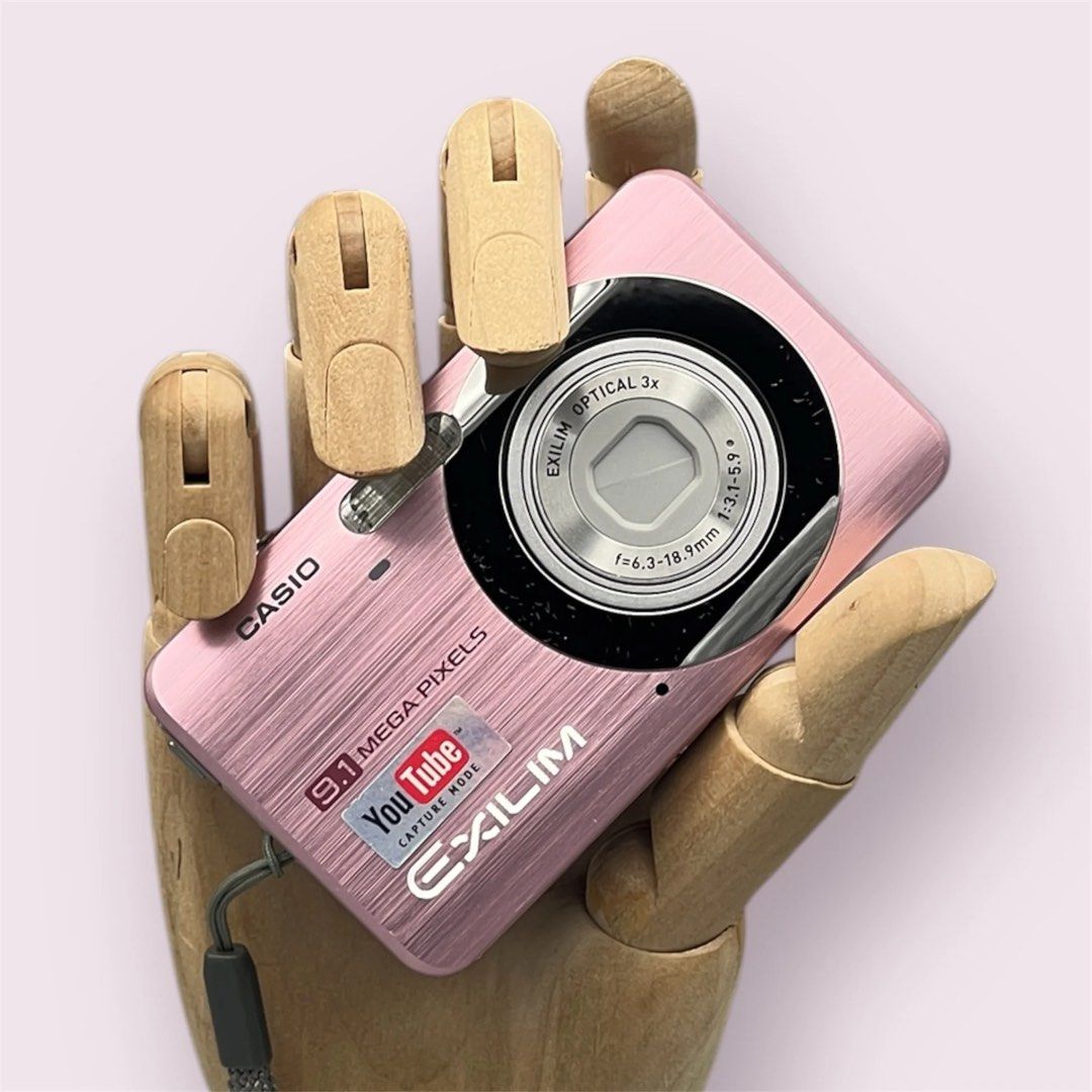 LF: Casio Exlim Ex-z85 (Category: Cameras) located in Las Pinas. Submitted by chlsko (Listing ID 1448055872, Image 1). Description: Lost my Casio Exilim Ex-z85, and i'm desperately looking for another one. Please let me know if you're selling one! Any color will do as long as it is in good condition. Pref no issues..