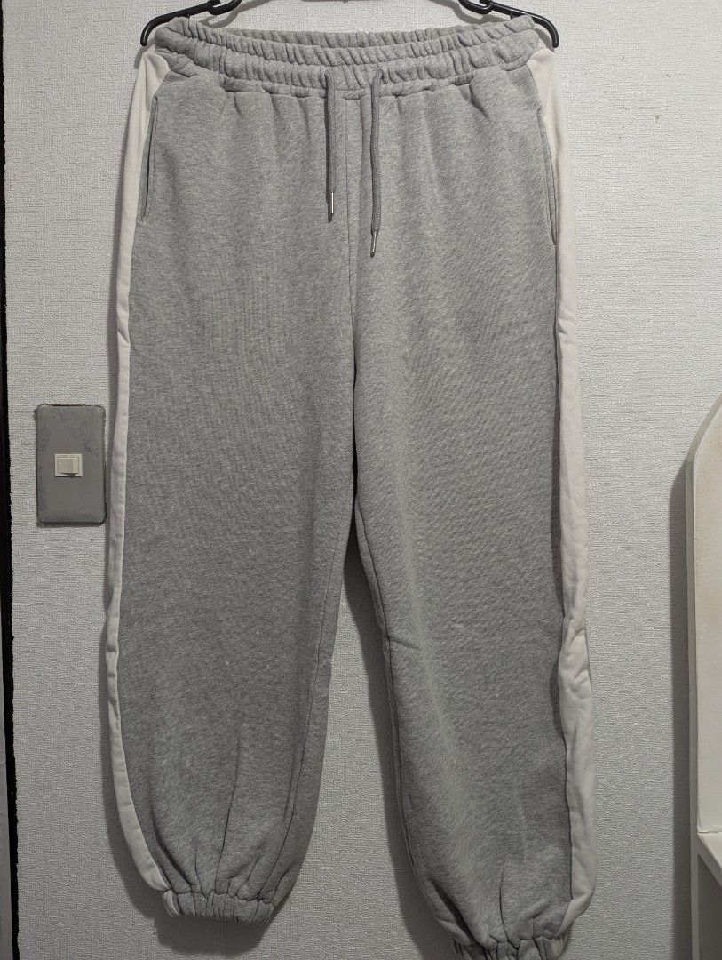 Light Gray Jogger Pants (Category: Other Bottoms) located in Pasig City. Submitted by igustnik (Listing ID 1447885358, Image 1). Description: RFS: DECLUTTERING SEE OTHER PICS FOR FLAWS FITS 28-32.