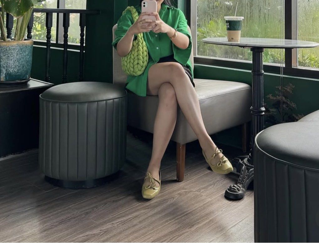 Lime green braided bag (Category: Shoulder Bags) located in Tuguegarao City. Submitted by declutterf (Listing ID 1447964927, Image 3). Description: From bkk!! Super nice statement piece.