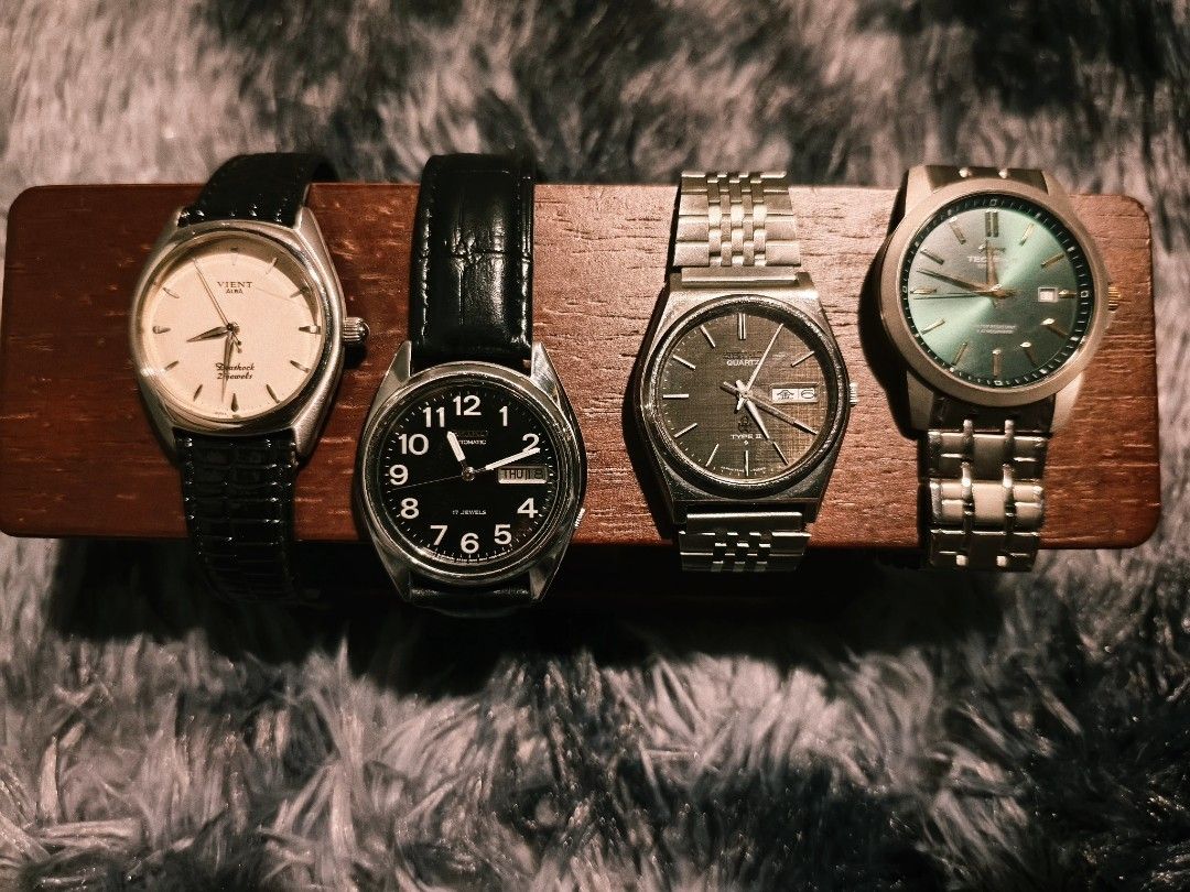 4 Vintage Watches - , Seiko and technos (Category: Men's Watches) located in Adams. Submitted by teolise (Listing ID 1448040816, Image 1). Description: 2500-seiko type II 4500-seiko black Arabic dial 3500-technos Seiko alba vient-3500.