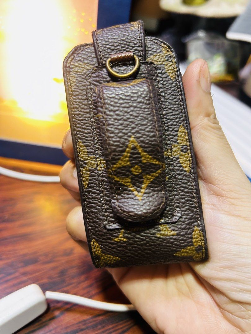 Louis Vuitton Phone Case (Category: Cases & Sleeves) located in Manila. Submitted by starbalesukandjapansurplus (Listing ID 1448020117, Image 3). Description: .