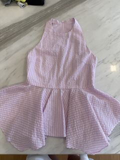 (Category: ) located in . Submitted by emily_wardrobe23 (Listing ID 1447901144, Image 1). Description: .