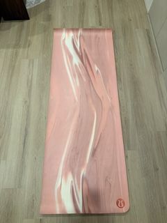 (Category: ) located in . Submitted by bagsforsale2017 (Listing ID 1448041503, Image 1). Description: .