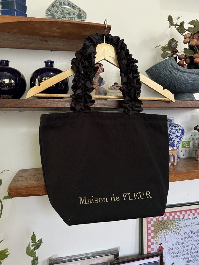 MAISON DE FLEUR (Category: Luxury Bags & Wallets) located in Solano. Submitted by aljoners (Listing ID 1448005983, Image 3). Description: Color rate: 9.5/10 Condition: 10/10 Issue/s: None “Color may vary due to lighting”.
