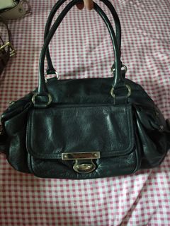 (Category: ) located in . Submitted by fortheloveofthrifts (Listing ID 1447956180, Image 1). Description: .