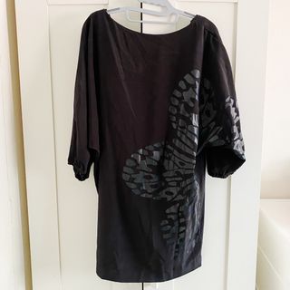 (Category: ) located in . Submitted by shopsundayx (Listing ID 1447961359, Image 1). Description: .
