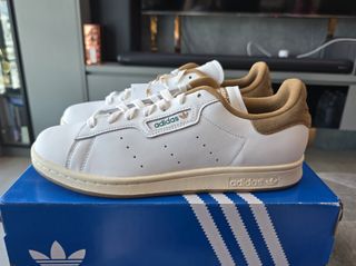 (Category: ) located in . Submitted by kicks_avenue (Listing ID 1447976710, Image 1). Description: .