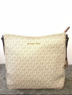 (Kategori: ) berada di . Dikirim oleh amoraauthentic (ID iklan 1447913511, Gambar 1). Deskripsi: .