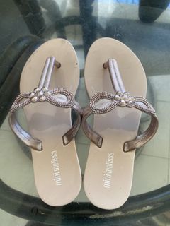 (Category: ) located in . Submitted by kirstencloset (Listing ID 1447917404, Image 1). Description: .