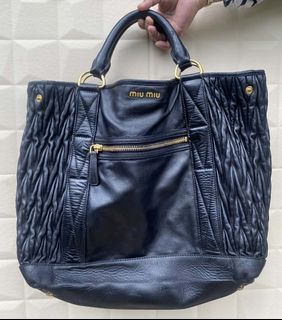 (Category: ) located in . Submitted by authentic_bag96 (Listing ID 1447964912, Image 1). Description: .