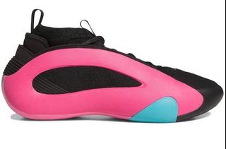 (Category: ) located in . Submitted by chillingimavillain_sneakerstwo (Listing ID 1448023716, Image 1). Description: .