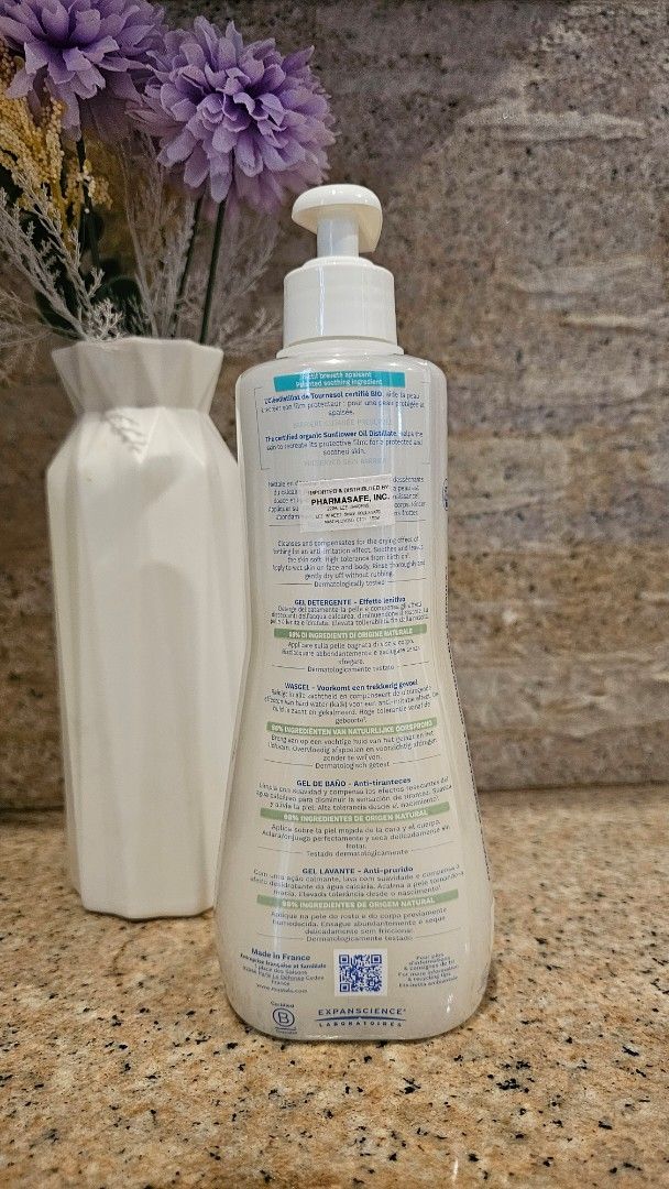 Mustela Stelatopia Cleansing Gel (Category: Baby Toiletries & Grooming) located in Antipolo. Submitted by secondbloomph (Listing ID 1447913853, Image 2). Description: - Specially formulated for very dry, eczema-prone skin - Gentle and safe for babies and children - Helps replenish essential skin lipids - Soothes and calms skin irritation - Dermatologically tested for safety and efficacy -Only used a few pumps.