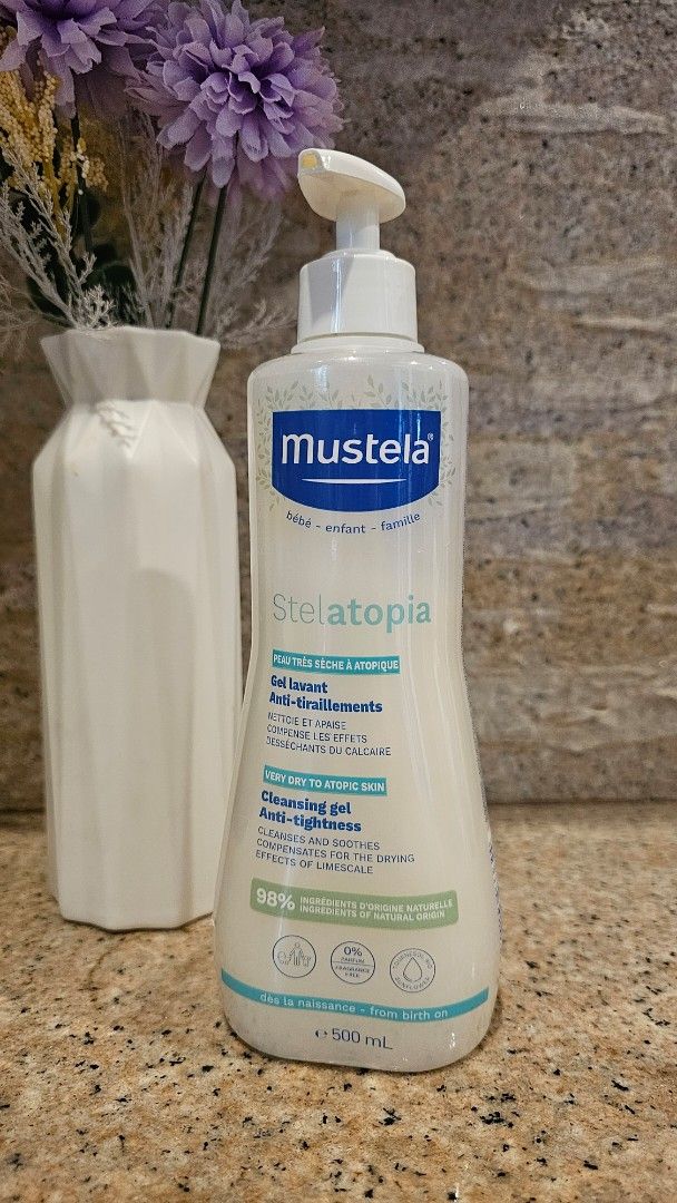 Mustela Stelatopia Cleansing Gel (Category: Baby Toiletries & Grooming) located in Antipolo. Submitted by secondbloomph (Listing ID 1447913853, Image 1). Description: - Specially formulated for very dry, eczema-prone skin - Gentle and safe for babies and children - Helps replenish essential skin lipids - Soothes and calms skin irritation - Dermatologically tested for safety and efficacy -Only used a few pumps.