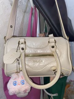 (Kategori: ) berada di . Dikirim oleh preluveddd20_ (ID iklan 1448018968, Gambar 1). Deskripsi: .