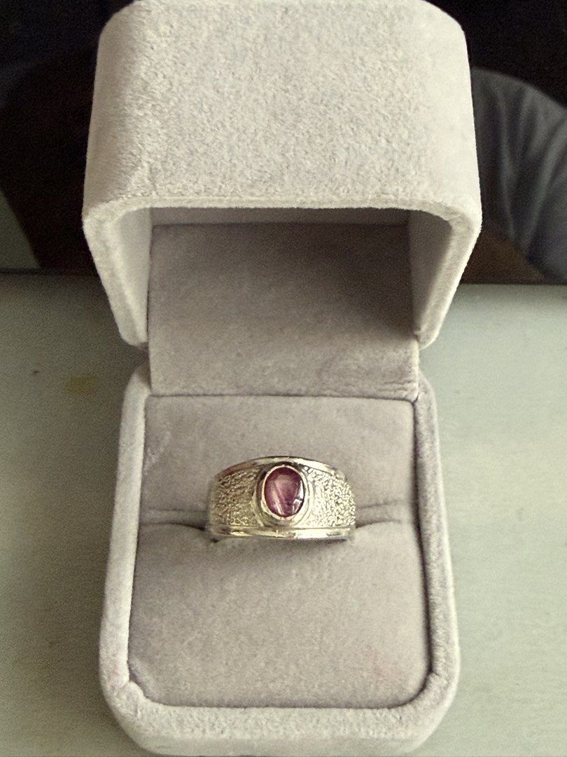 Natural Ruby (Category: Jewelry) located in Singapore. Submitted by ranosky76 (Listing ID 1447948988, Image 1). Description: Natural Ruby weight with ring 36.05 ct diameter 7.4 mm x 9 mm x 3.7 mm comes with ring size 20.
