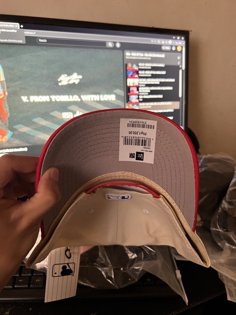 New Era MLB New York Yankees Cap (Category: Caps & Hats) located in Manila. Submitted by zennocap (Listing ID 1447940526, Image 3). Description: - Brand New Era Cap - Color: Cream and Red - Features New York Yankees Logo - 'Subway Series' Patch on Side - Chrome Hearts and Lips Embroidery on Other Side - MLB Tag Still Attached.