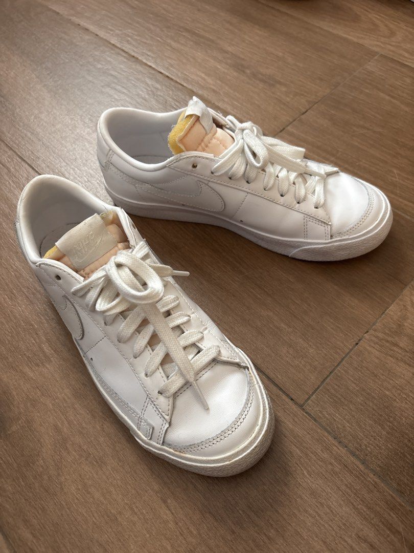 Nike Blazer Low White Leather Sneakers (Category: Sneakers) located in San Pedro. Submitted by rissy0205 (Listing ID 1447912417, Image 2). Description: - White leather Nike Blazer Lows - Classic low-top silhouette - White laces and white rubber soles - Needs some minor cleaning - Bought in Feb 2024, used twice US 7.5 / EUR 38.5.