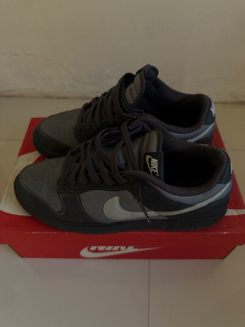 Nike Dunk (Category: Sneakers) located in San Simon. Submitted by klepp (Listing ID 1447890415, Image 2). Description: nike dunk orig/legit size 10.5 issue: need ireglue since natambak lang.