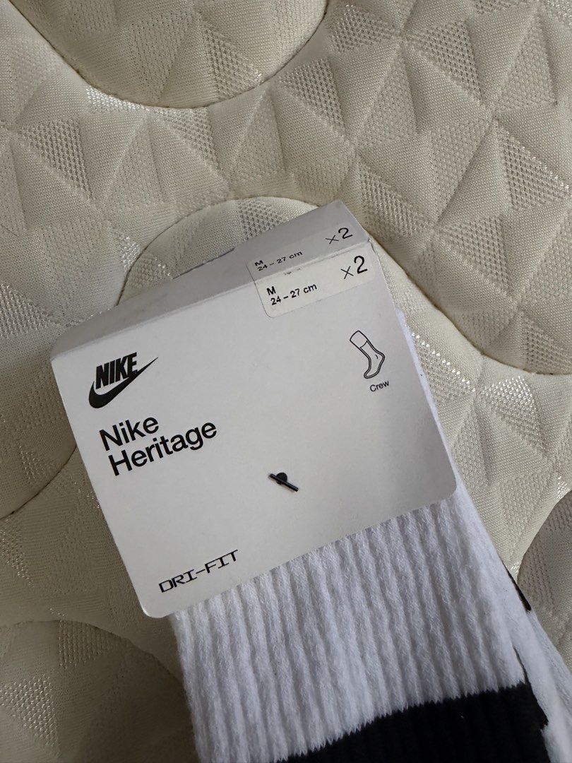 Nike heritage socks (Category: Socks) located in Taguig. Submitted by roxjl (Listing ID 1447925619, Image 2). Description: Size : M Bought in singapore.