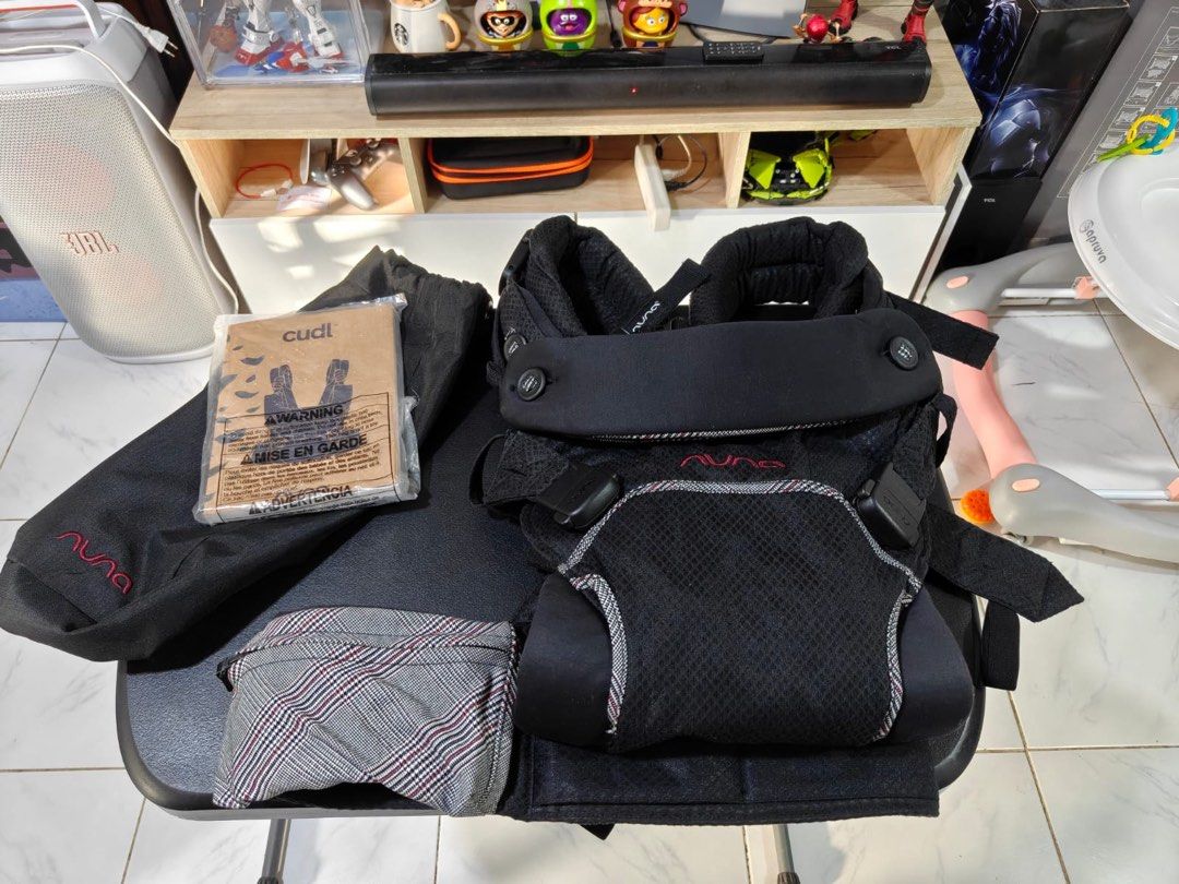 Nuna Cudl (Category: Carriers & Slings) located in Quezon City. Submitted by rhiri16 (Listing ID 1447943683, Image 1). Description: Nuna Cudl Good condition 5k Loc: QC/Bulacan Marilao.