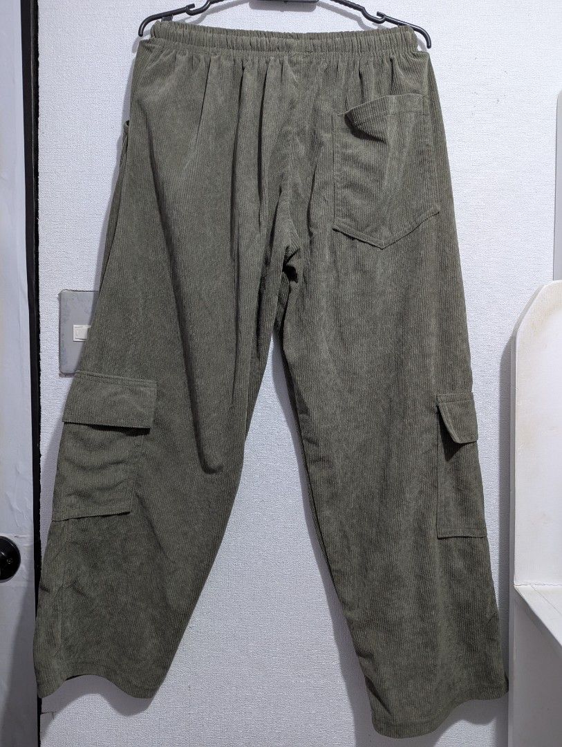 Olive Green Stretchy Garterized Pants (Category: Joggers) located in Pasig City. Submitted by igustnik (Listing ID 1447885005, Image 2). Description: RFS: DECLUTTERING NEVER USED NILABHAN LANG FITS SIZE 28 TO 34.