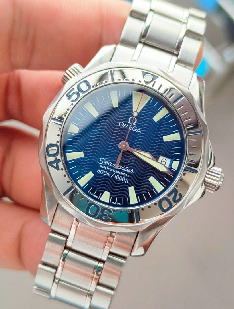 OMEGA SEAMASTER DIVER 300M 🌊 (Category: Men's Watches) located in Manila. Submitted by kristinepenafiel (Listing ID 1448037675, Image 1). Description: OMEGA SEAMASTER DIVER 300M 🌊 ₱88,000 ✔️Watch & Omega pouch only ✔️Quartz Movement ✔️36mm case size Model: 2263.80.00 ✨Blue wave dial ✨9.5/10 Condition Own one of Omega’s most iconic dive watches at an exceptional value. Featuring the sought-after Blue Wave Dial, this Seamaster delivers timeless s