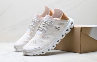 (Category: ) located in . Submitted by khai.uasneakers (Listing ID 1447999609, Image 1). Description: .