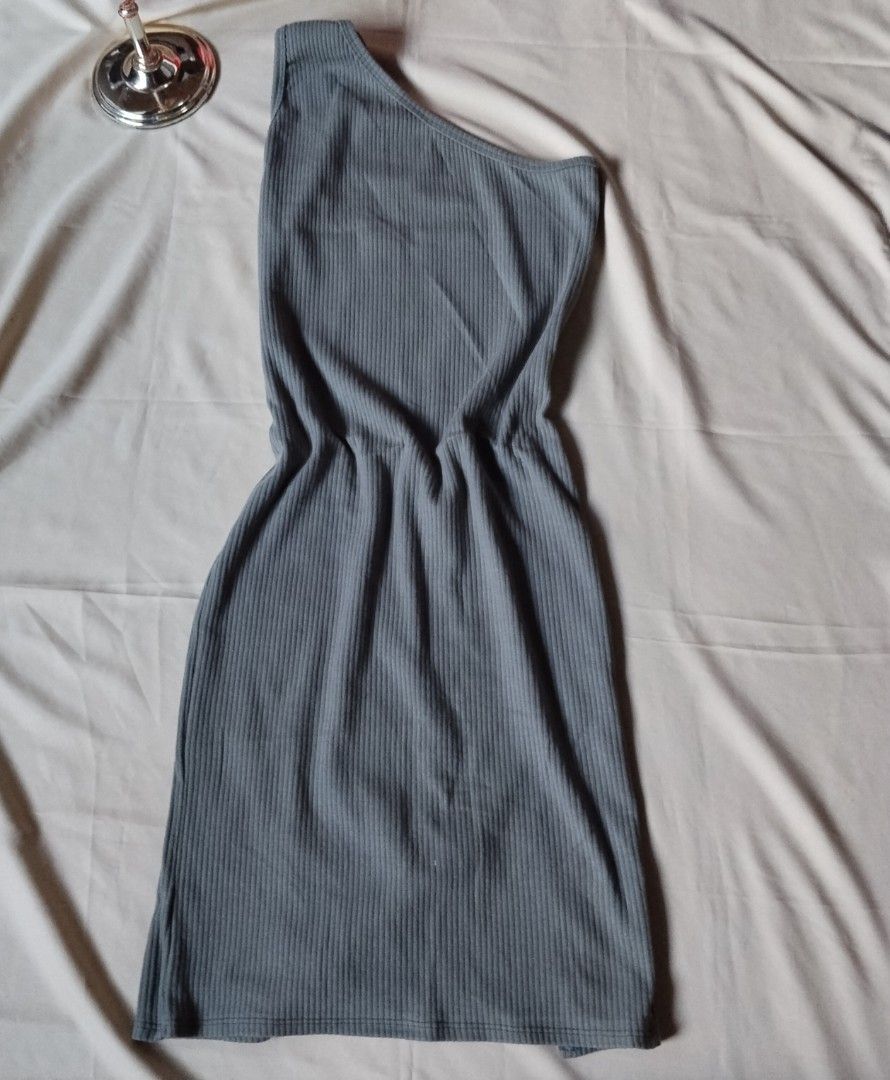 One Soulder Bodycon Dress (Category: Dresses) located in Daraga. Submitted by timeless_thread (Listing ID 1447983950, Image 1). Description: .